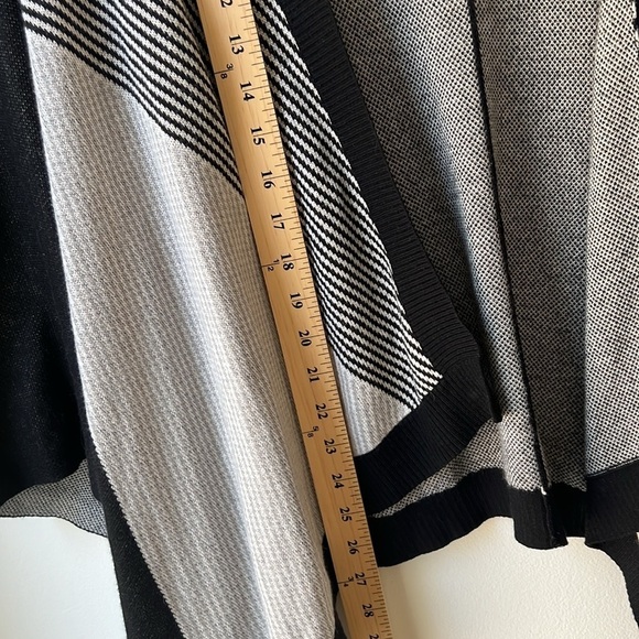Lululemon Women’s Here for Serenity Wrap One Size In Black - Picture 8 of 9